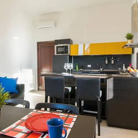 Fortezza Da Basso Roomy Flat شقة فلورنس