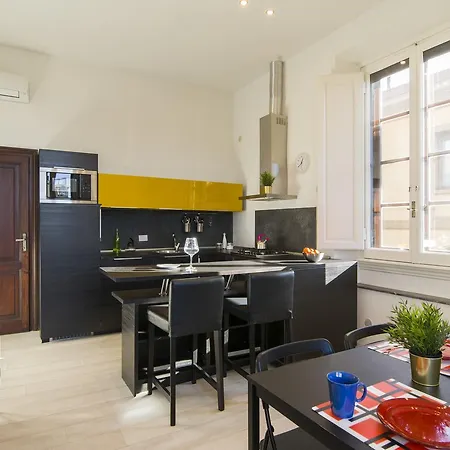 Fortezza Da Basso Roomy Flat شقة فلورنس