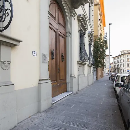 Fortezza Da Basso Roomy Flat شقة فلورنس