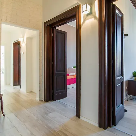 Fortezza Da Basso Roomy Flat شقة